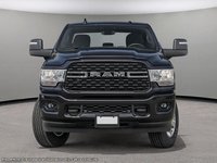 2024 Ram 3500 BIG HORN IN DIAMOND BLACK EQUIPPED WITH A 6.7L CUMMINS TURBO DIESEL I6 , 4X4 , 6SPD AUTO , DUALLY , ALPINE AUDIO , 189L TANK , L-1