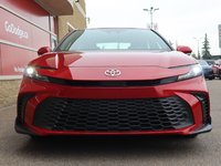 2025 Toyota Camry SE IN CHERRY RED EQUIPPED WITH A 2.5L HYBRID E4 ENGINE , FWD , CVT AUTO , SYNTHETIC LEATHER HEATED SEATS , DIGITAL DASH , BACKUP-1