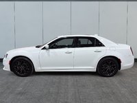 Chrysler 300 Touring L 2023-4
