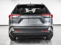 Toyota RAV4 LE 2021-4