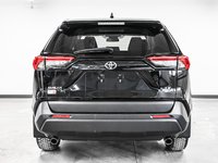 Toyota RAV4 LE 2023-4