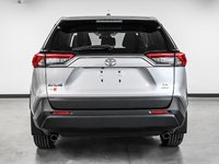 Toyota RAV4 LE 2023-4