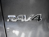Toyota RAV4 LE 2024-6