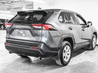 Toyota RAV4 LE 2024-5