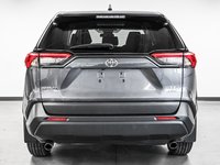 Toyota RAV4 LE 2024-4