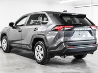 Toyota RAV4 LE 2024-3