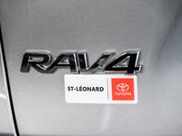 Toyota RAV4 LE 2024-6