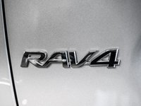 Toyota RAV4 LE 2024-6