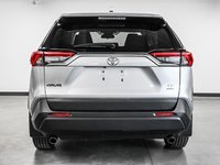 Toyota RAV4 LE 2024-4