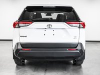 Toyota RAV4 LE 2024-4