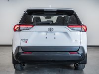 Toyota RAV4 LE 2023-6