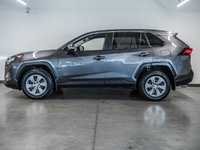 Toyota RAV4 LE 2023-4