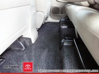 Toyota Prius v HYBRID 2013-6