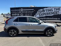 2025 Kia Niro HEV LX-6