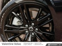 2025 Volvo S60 Plug-In Hybrid Ultra Black Edition-5