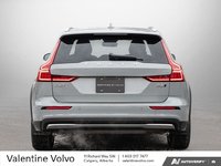 2025 Volvo V60 Cross Country Core-4