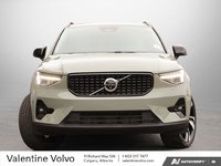 2024 Volvo XC40 Plus Dark Theme-1