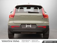 2024 Volvo XC40 Plus Dark Theme-4