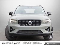 2025 Volvo XC40 Plus Dark Theme-1