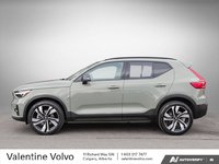 2025 Volvo XC40 Plus Dark Theme-2