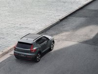 2026 Volvo XC40 Plus (Dark Theme)-1