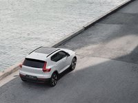 2026 Volvo XC40 Plus (Dark Theme)-1