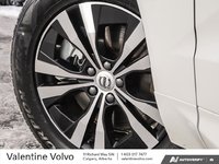 2025 Volvo XC60 Plug-In Hybrid Core Dark Theme-5