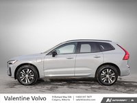 2025 Volvo XC60 Plug-In Hybrid Core Dark Theme-2
