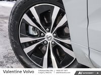 2025 Volvo XC60 Plug-In Hybrid Core Dark Theme-5