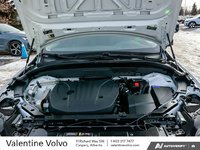 2025 Volvo XC60 Plus Dark Theme-7