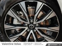 2025 Volvo XC60 Plus Dark Theme-5