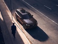 2026 Volvo XC90 Plug-in hybrid Plus 7-Seater (Dark Theme)-1