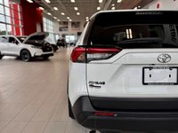 Toyota RAV4 LE 2020-7