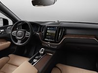 2025 Volvo XC60 Plug-In Hybrid Ultra Dark Theme-7