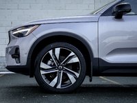 2026 Volvo XC40 Plus (Dark Theme)-1
