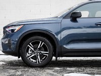 2026 Volvo XC40 Core (Dark Theme)-1