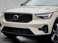 2026 Volvo XC40 Plus (Dark Theme)-2