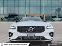 2022 Volvo S60 MOMENTUM-1