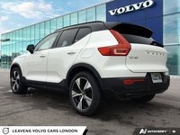 2022 Volvo XC40 RECHARGE PURE ELECTRIC PLUS-3