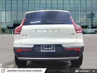 2022 Volvo XC40 MOMENTUM-4