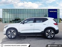 2025 Volvo XC40 PLUS DARK THEME-2
