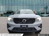 2026 Volvo XC40 PLUS DARK THEME-1