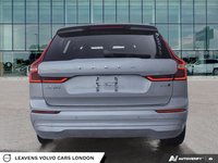 2022 Volvo XC60 MOMENTUM-4