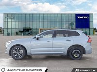 2022 Volvo XC60 MOMENTUM-2