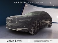 2022 Volvo V90 Cross Country BASE-2