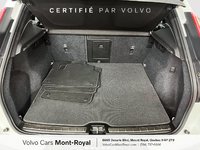 Volvo XC40 Plus Bright Theme 2023-4