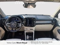 Volvo XC40 Plus Dark Theme 2025-7