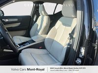 Volvo XC40 Plus Dark Theme 2025-6