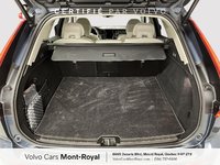 Volvo XC60 Recharge Plus Dark Theme Plug-In Hybrid T8 2023-4