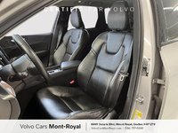 Volvo XC60 Plus Dark Theme 2023-6